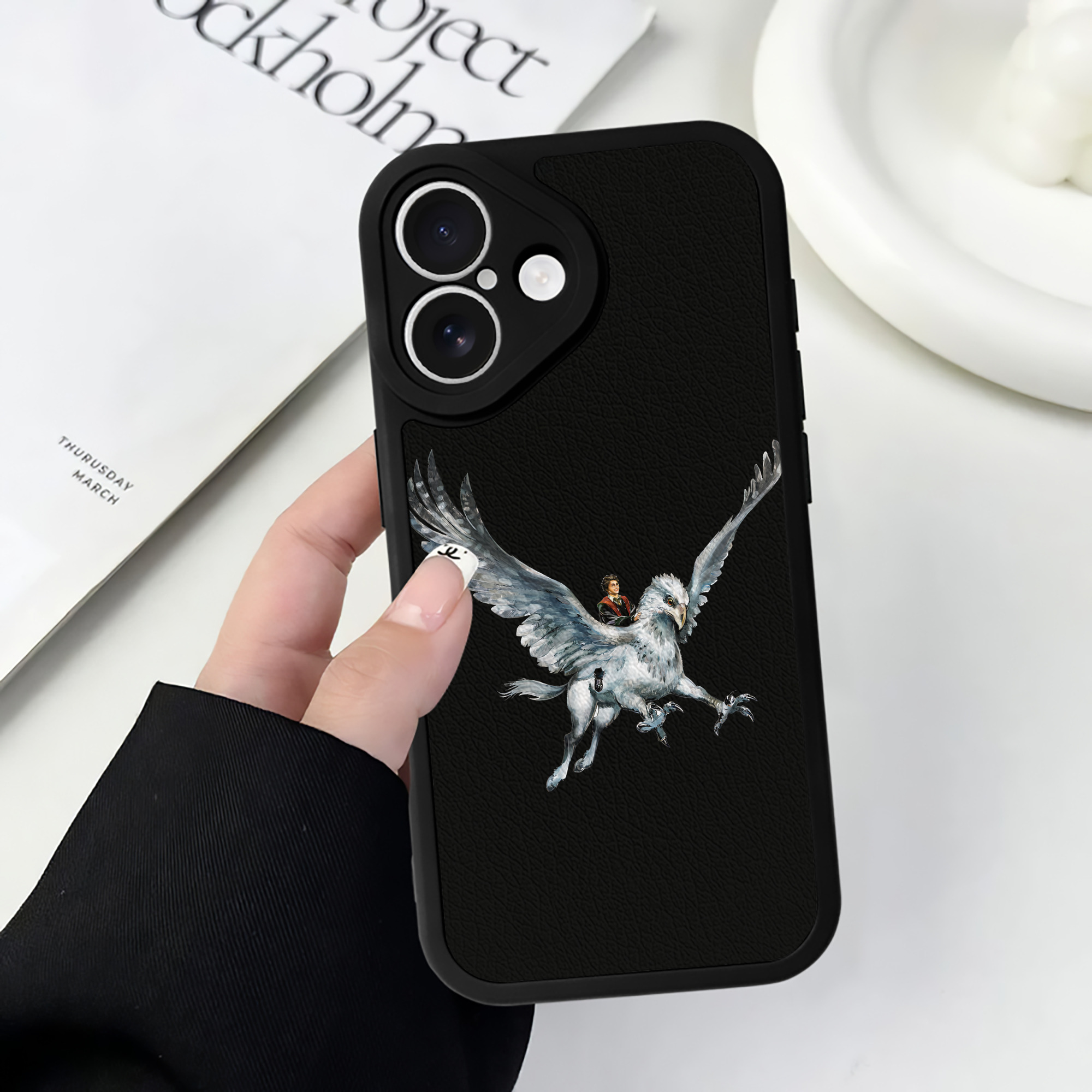（画像用） Harry Potter ハリー・ポッターシリーズ 【iPhone 16シリーズ対応】シリコンスマホケース（レザー調） 材質：シリコン